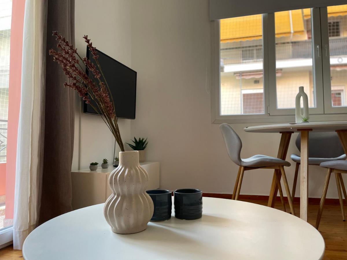Daisy Apartment 15 Min To Acropolis Athen Exterior foto