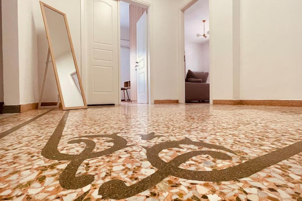 Daisy Apartment 15 Min To Acropolis Athen Exterior foto
