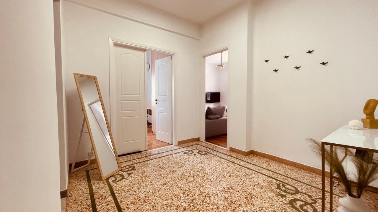 Daisy Apartment 15 Min To Acropolis Athen Exterior foto